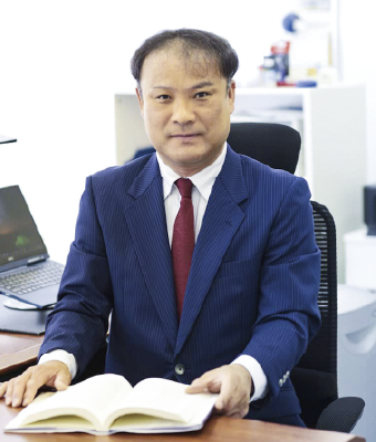 高杉康成氏